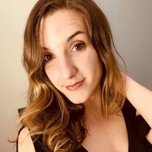 Meet your Posher, Cortney